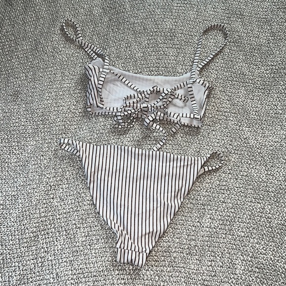 Kendall + Kylie Striped bikini - Picture 2 of 3